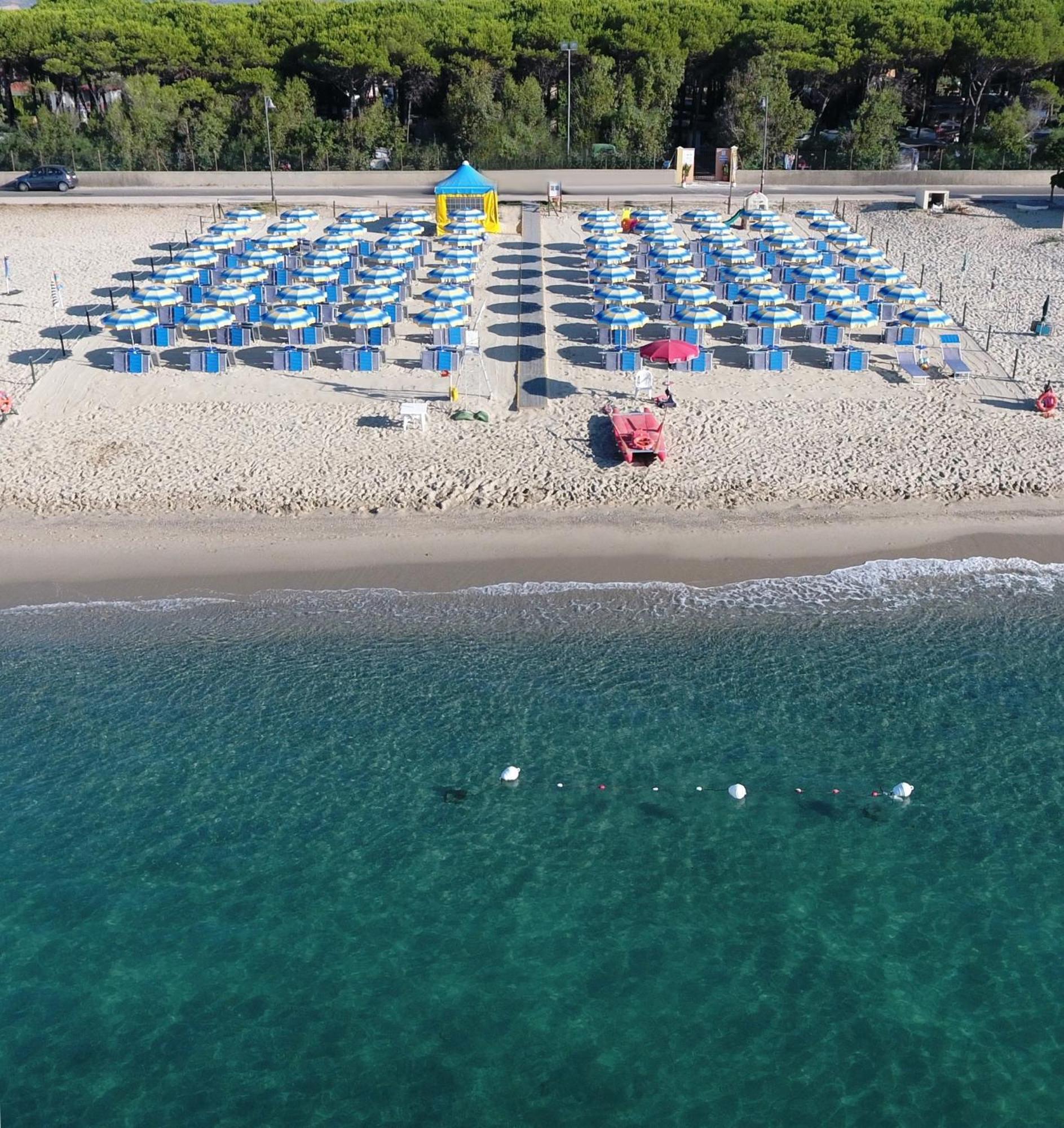 Villaggio Camping Lungomare Cropani Exterior photo