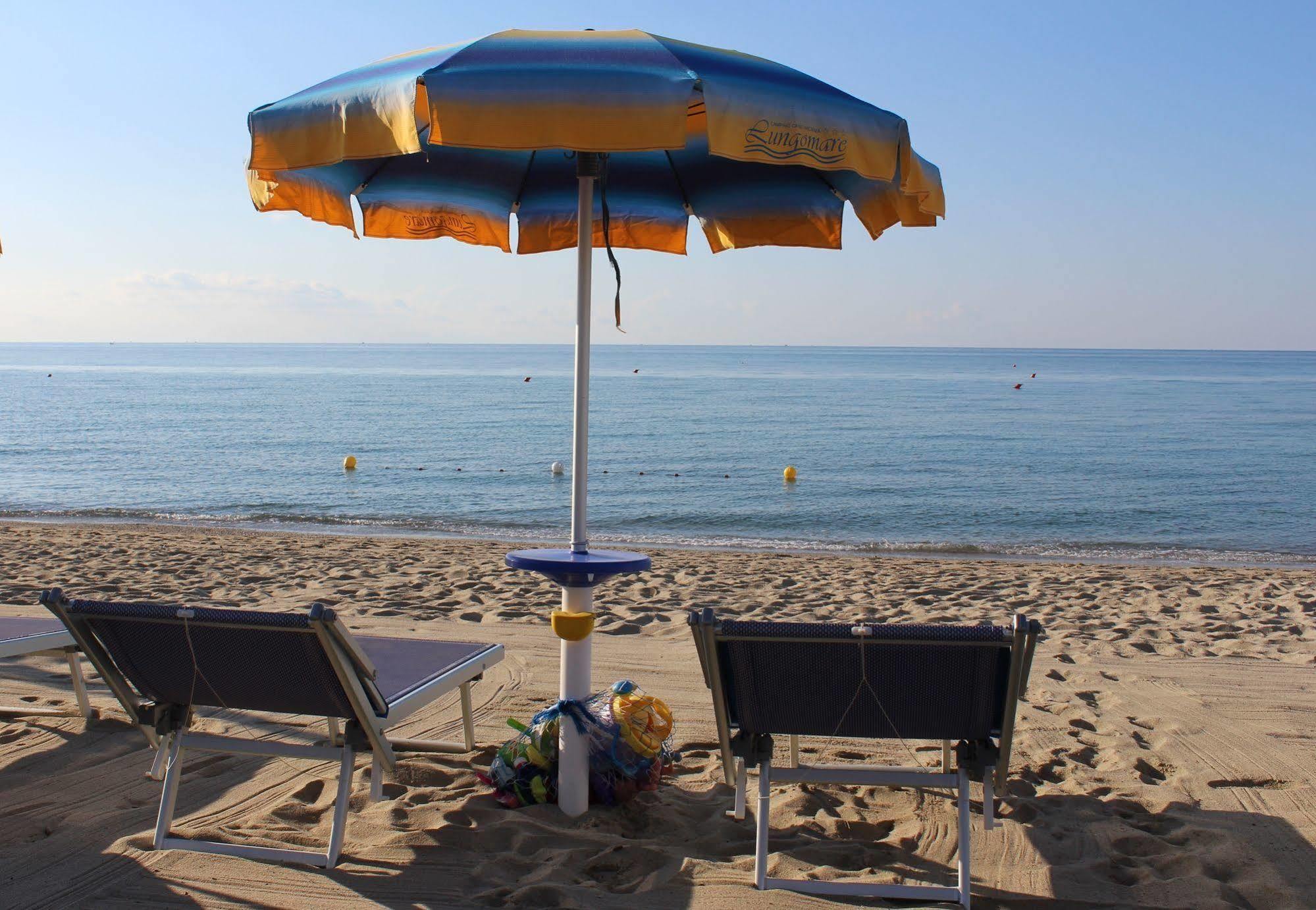 Villaggio Camping Lungomare Cropani Exterior photo